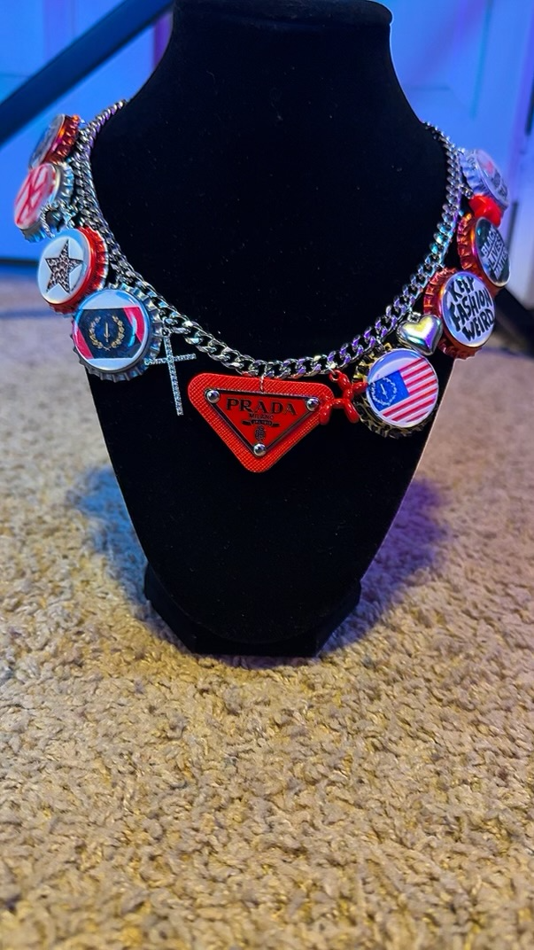 Red Label Bottlecap Chain